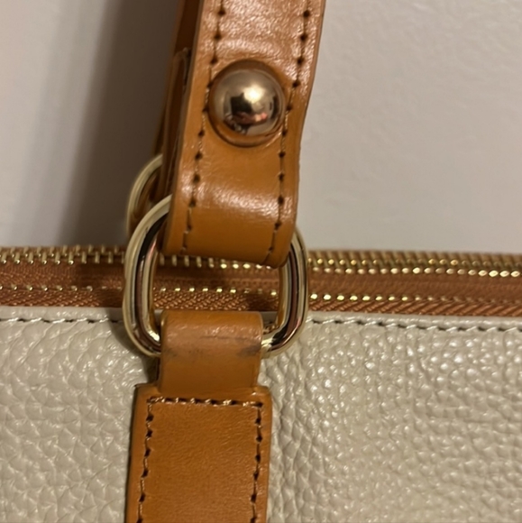Valentina Leather Shoulder Bag - Picture 9 of 15